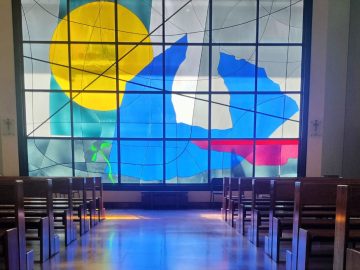 La luce di Costantino Ruggeri nella chiesa di San Basilio a Milano